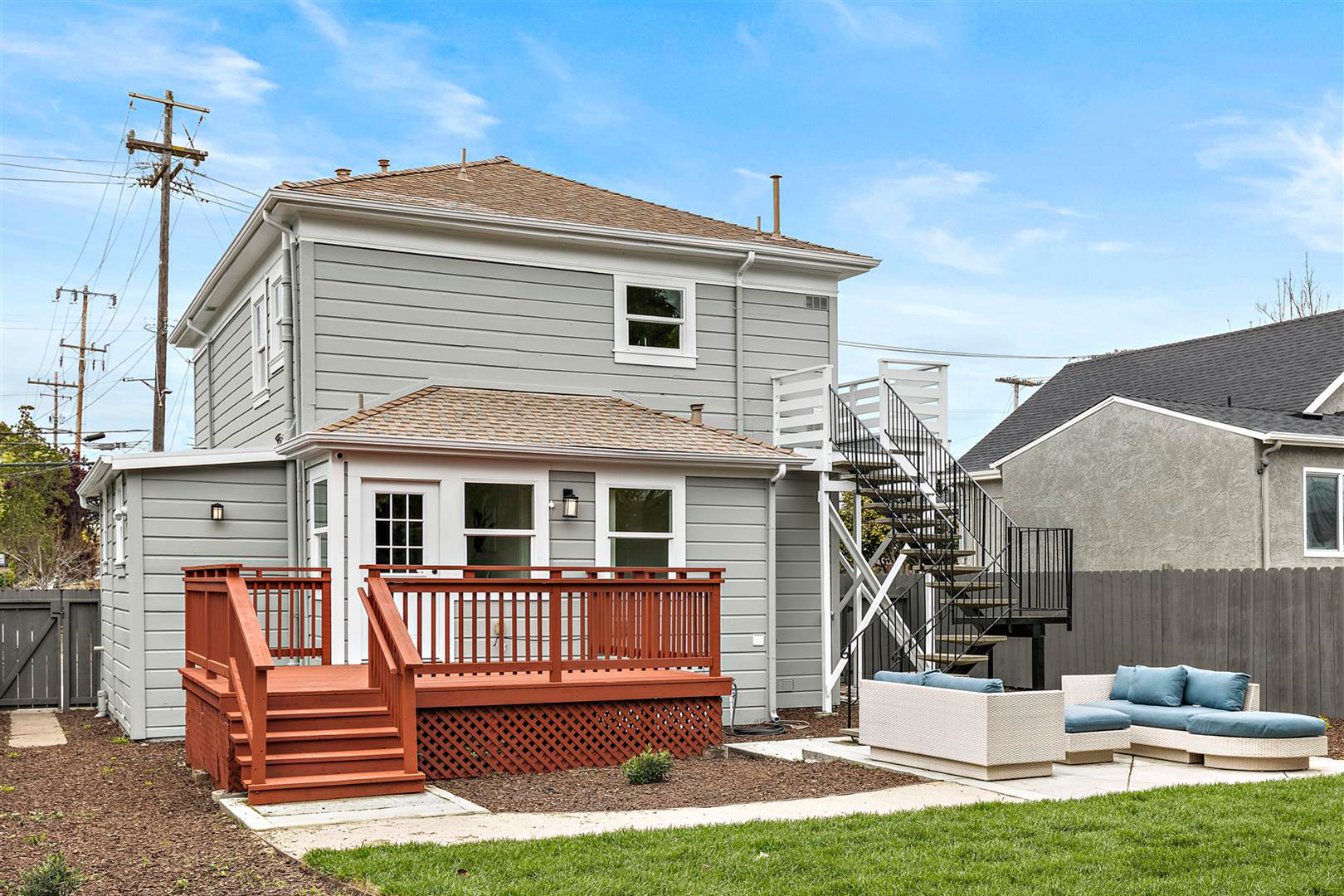 Remodeled & Vacant Duplex on Leafy Emeryville Street