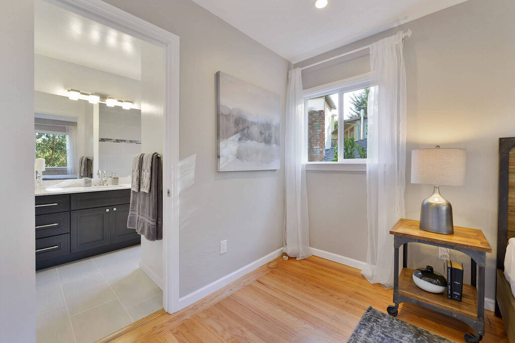 1861-1863 Magellan Dr, Oakland CA