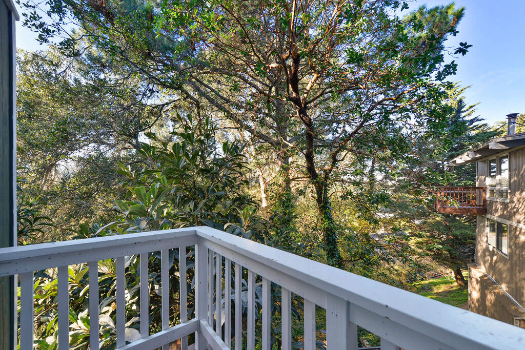 18611863 Magellan Drive Updated MidCentury Duplex In Montclair