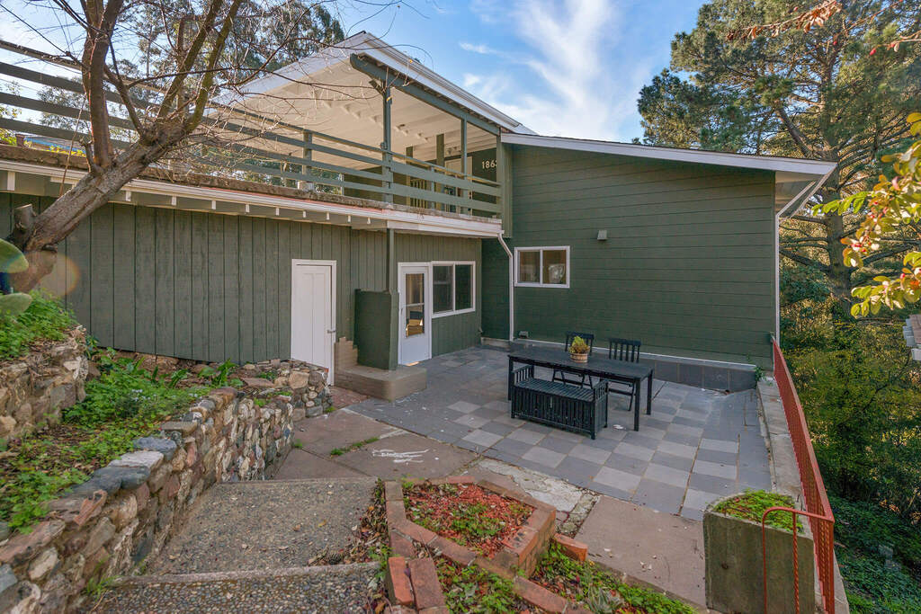 1861-1863 Magellan Dr, Oakland CA