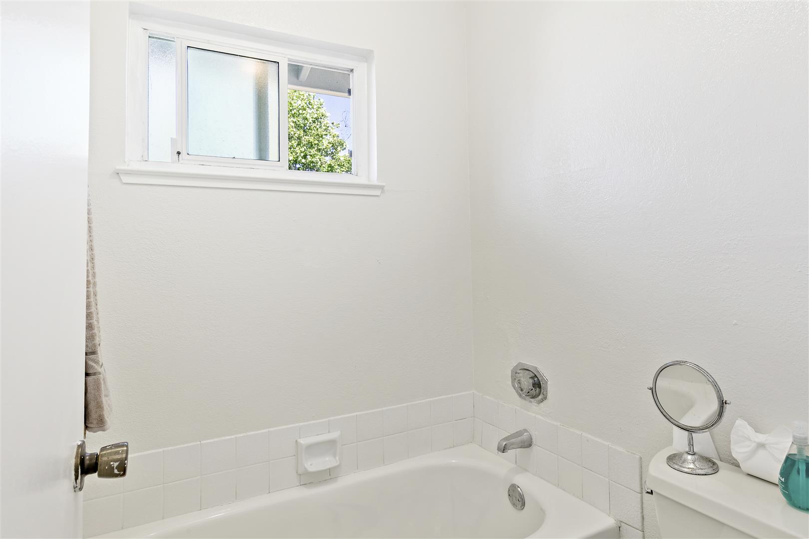 2119 2119 Sarah Dr, Pinole CA