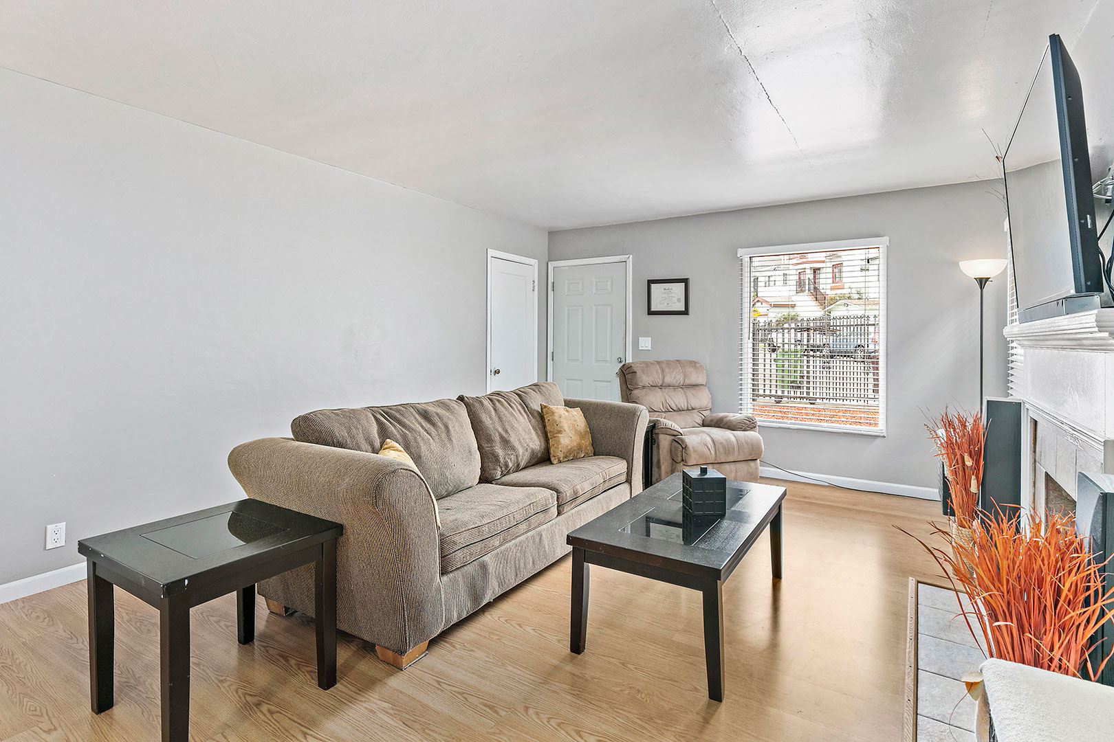 2197 E 24th, Oakland CA