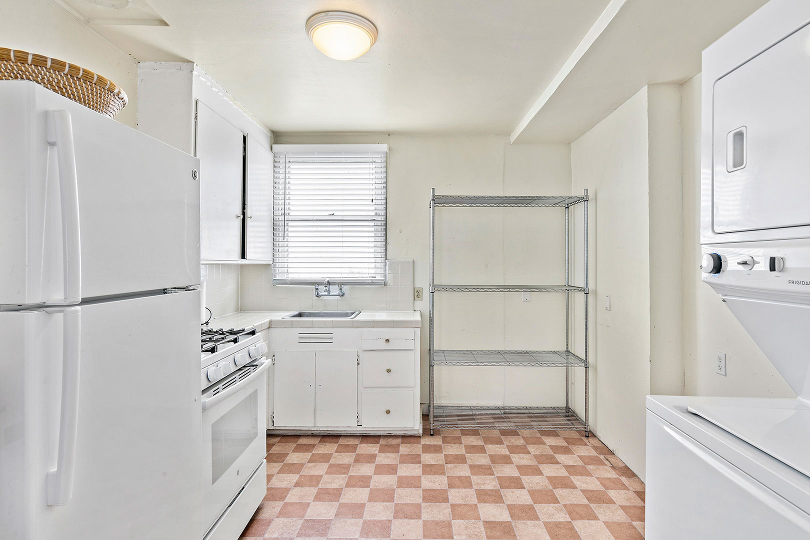 2197 E 24th, Oakland CA