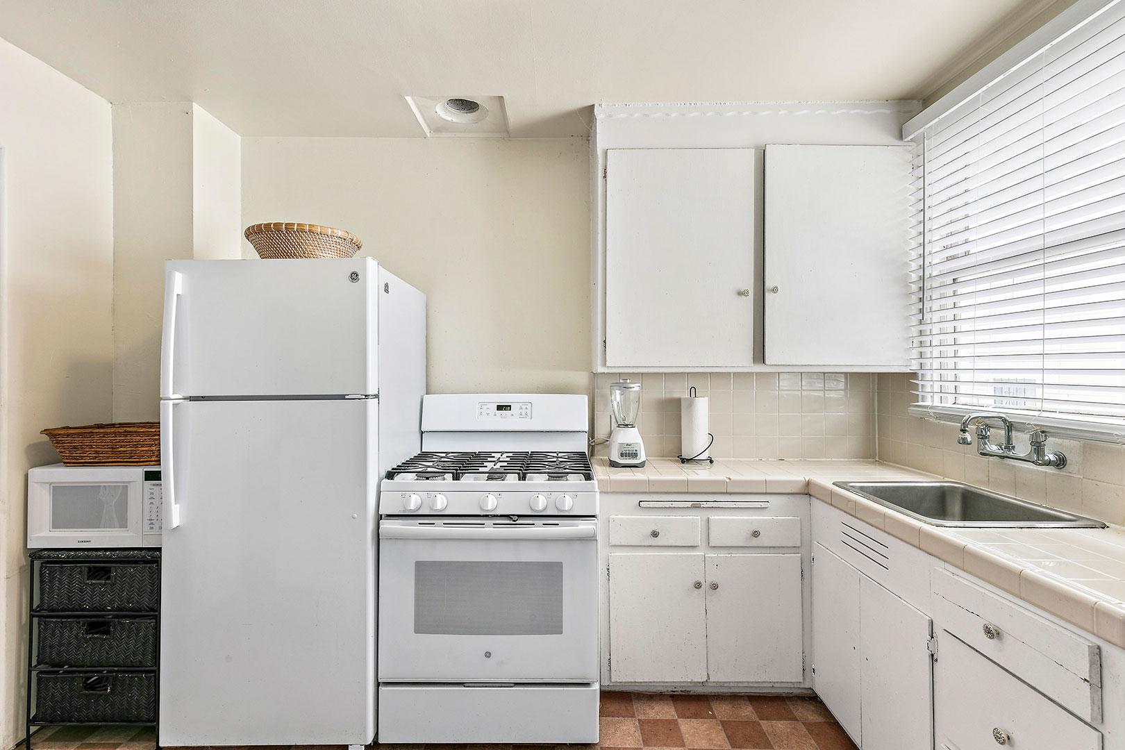 2197 E 24th, Oakland CA