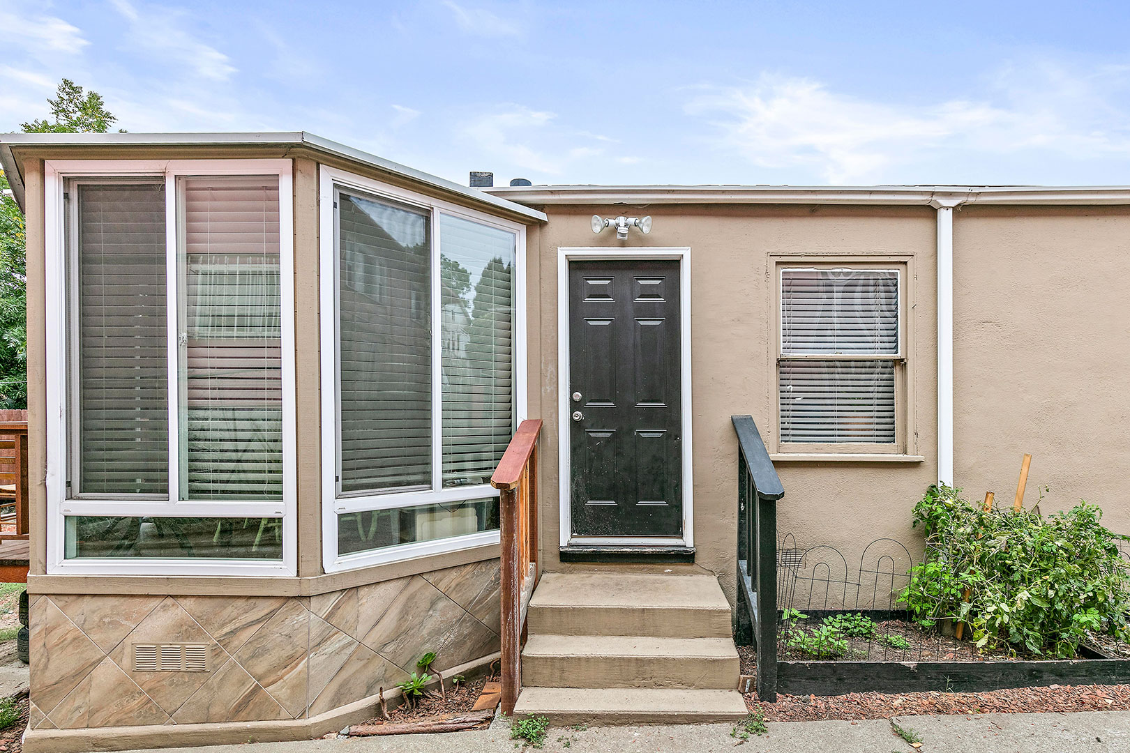 2197 E 24th, Oakland CA