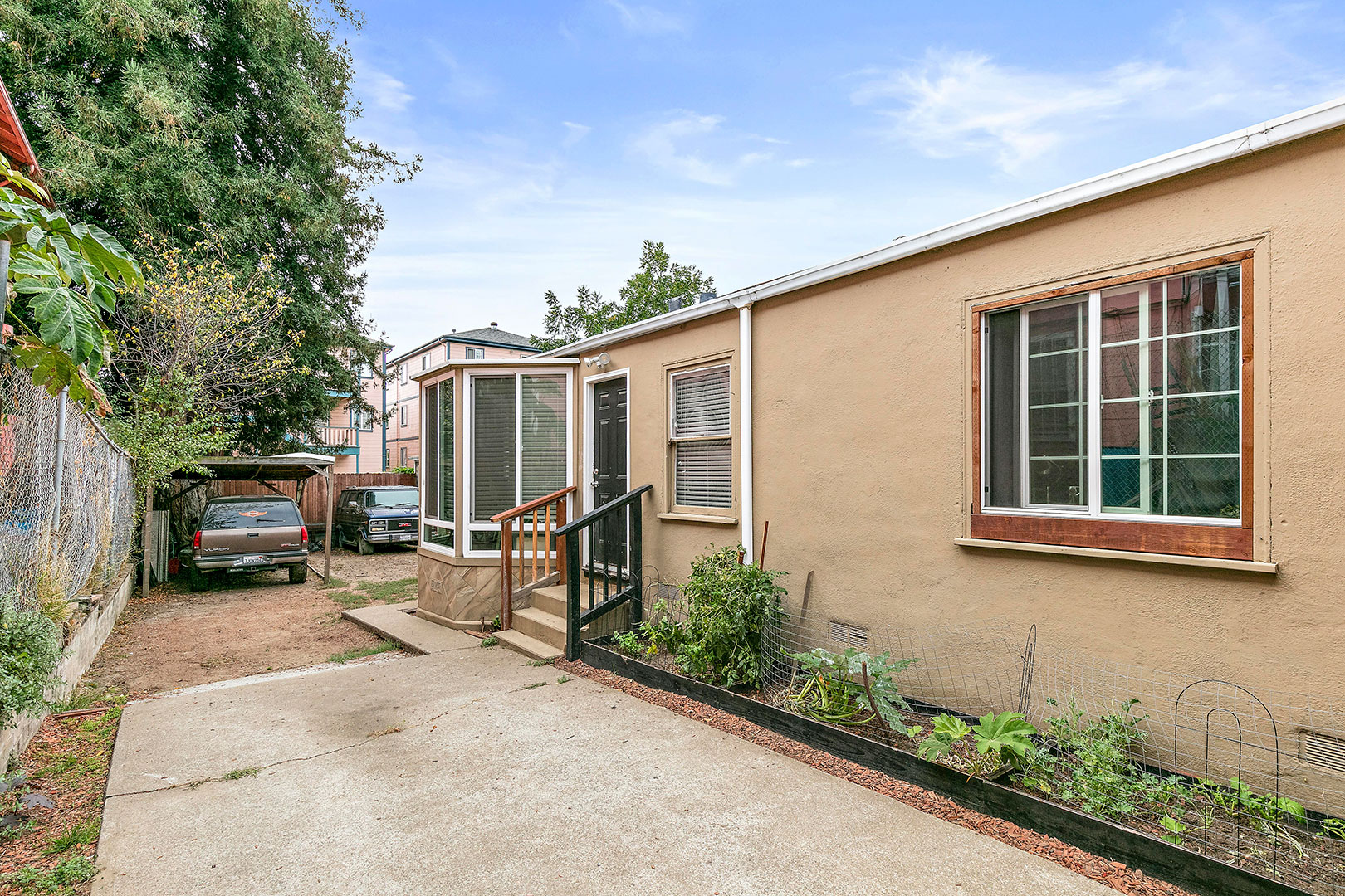 2197 E 24th, Oakland CA