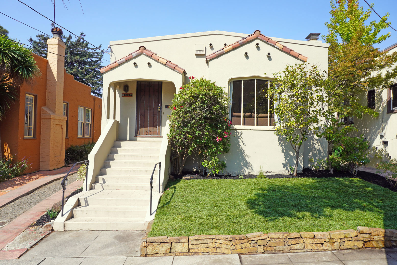 3887 Coolidge Ave, Oakland CA