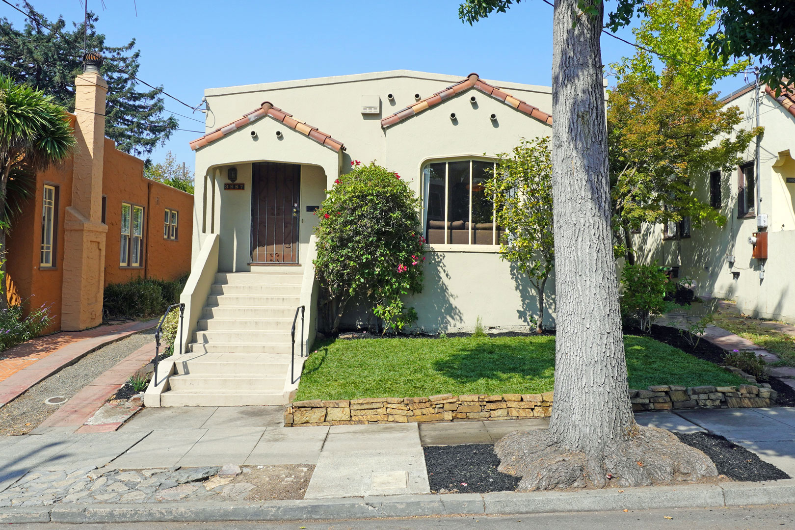 3887 Coolidge Ave, Oakland CA