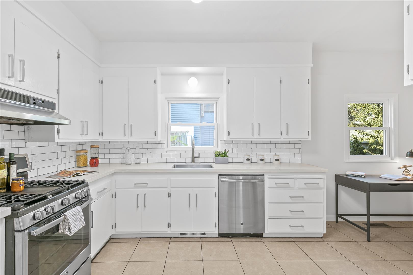 3888 Webster St, Oakland CA