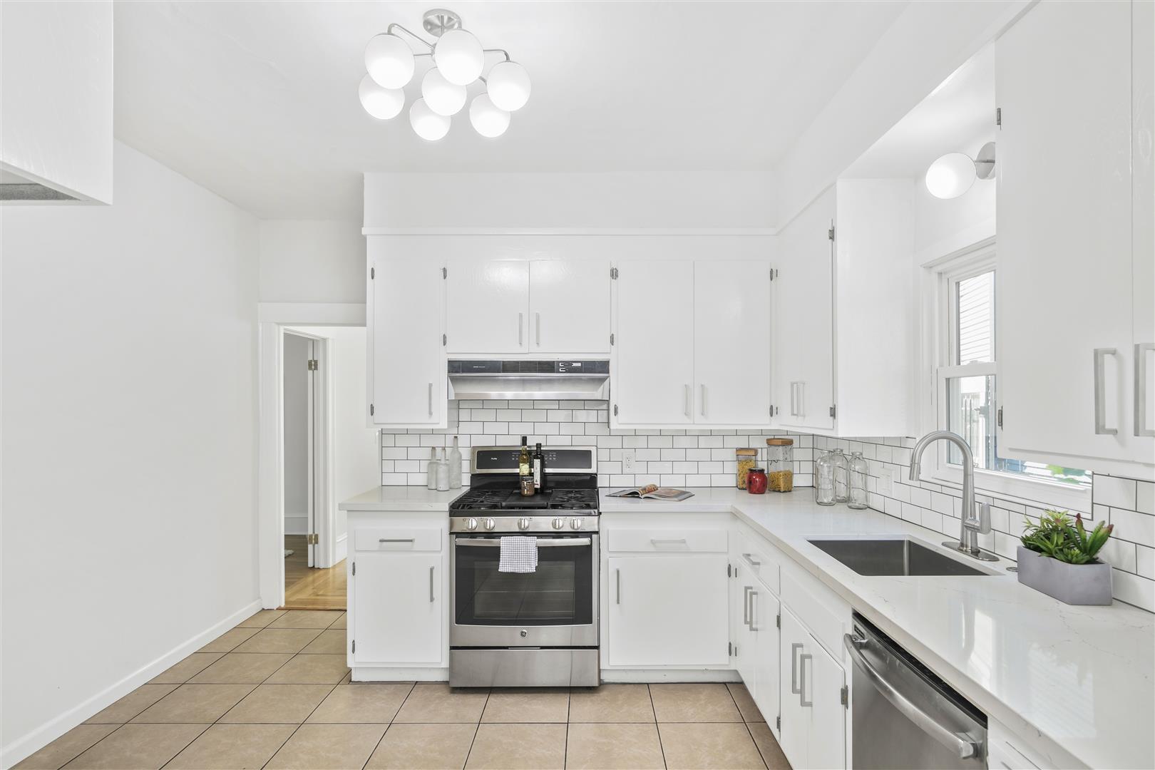 3888 Webster St, Oakland CA