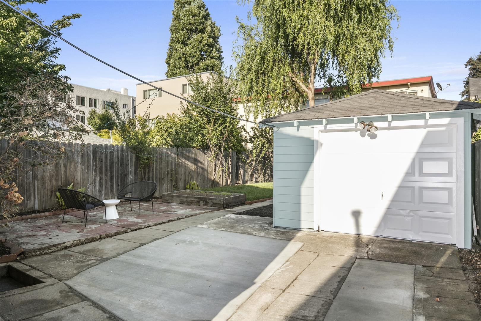 3888 Webster St, Oakland CA