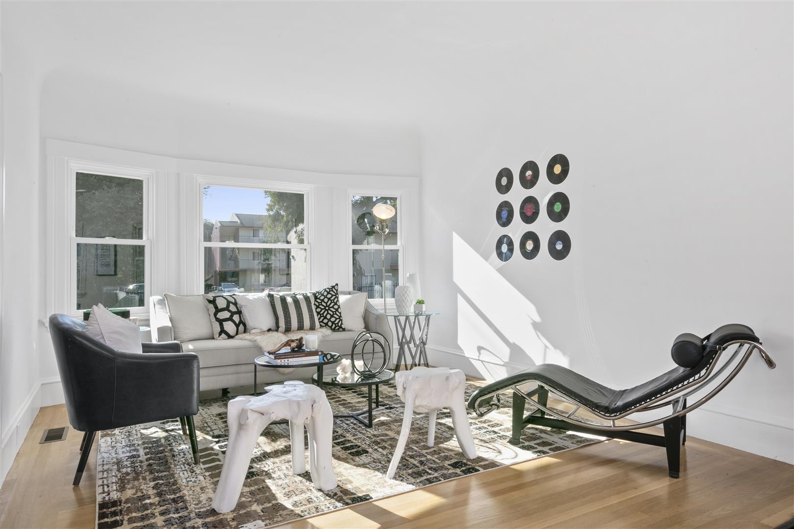 3888 Webster St, Oakland CA
