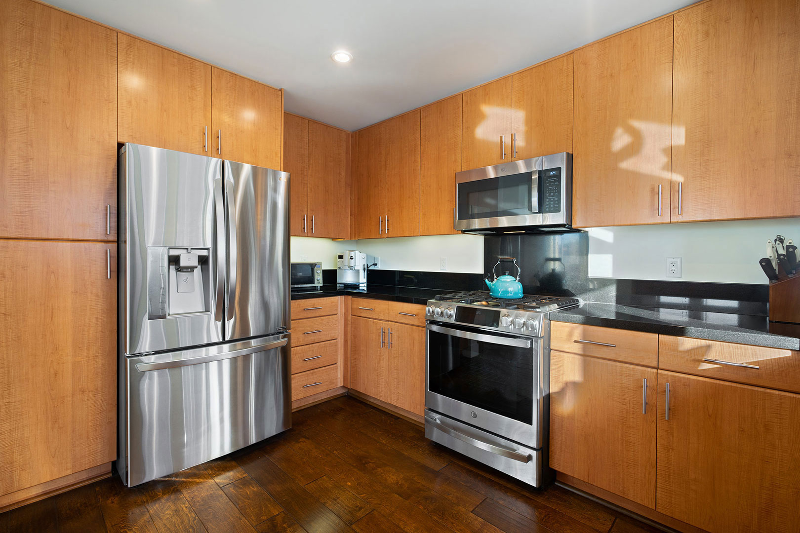 438 W Grand Ave, #401, Oakland CA