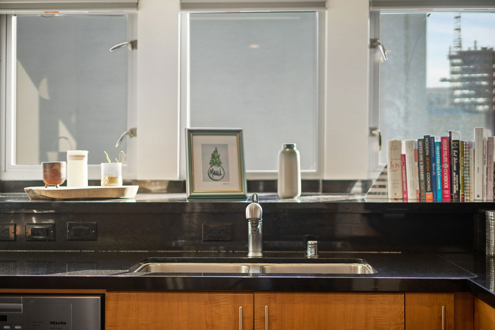 438 W Grand Ave, #401, Oakland CA