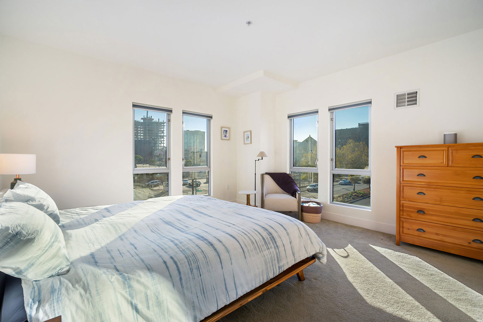 438 W Grand Ave, #401, Oakland CA