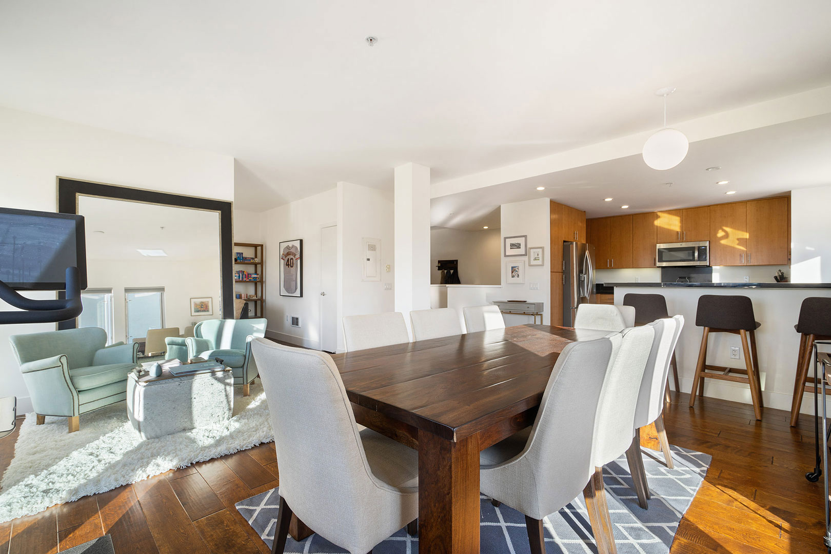 438 W Grand Ave, #401, Oakland CA