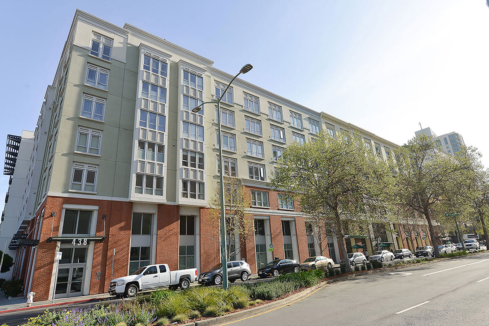 438 W Grand Ave, #401, Oakland CA