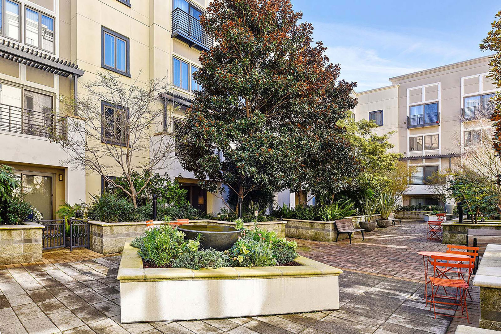 438 W Grand Ave, #401, Oakland CA