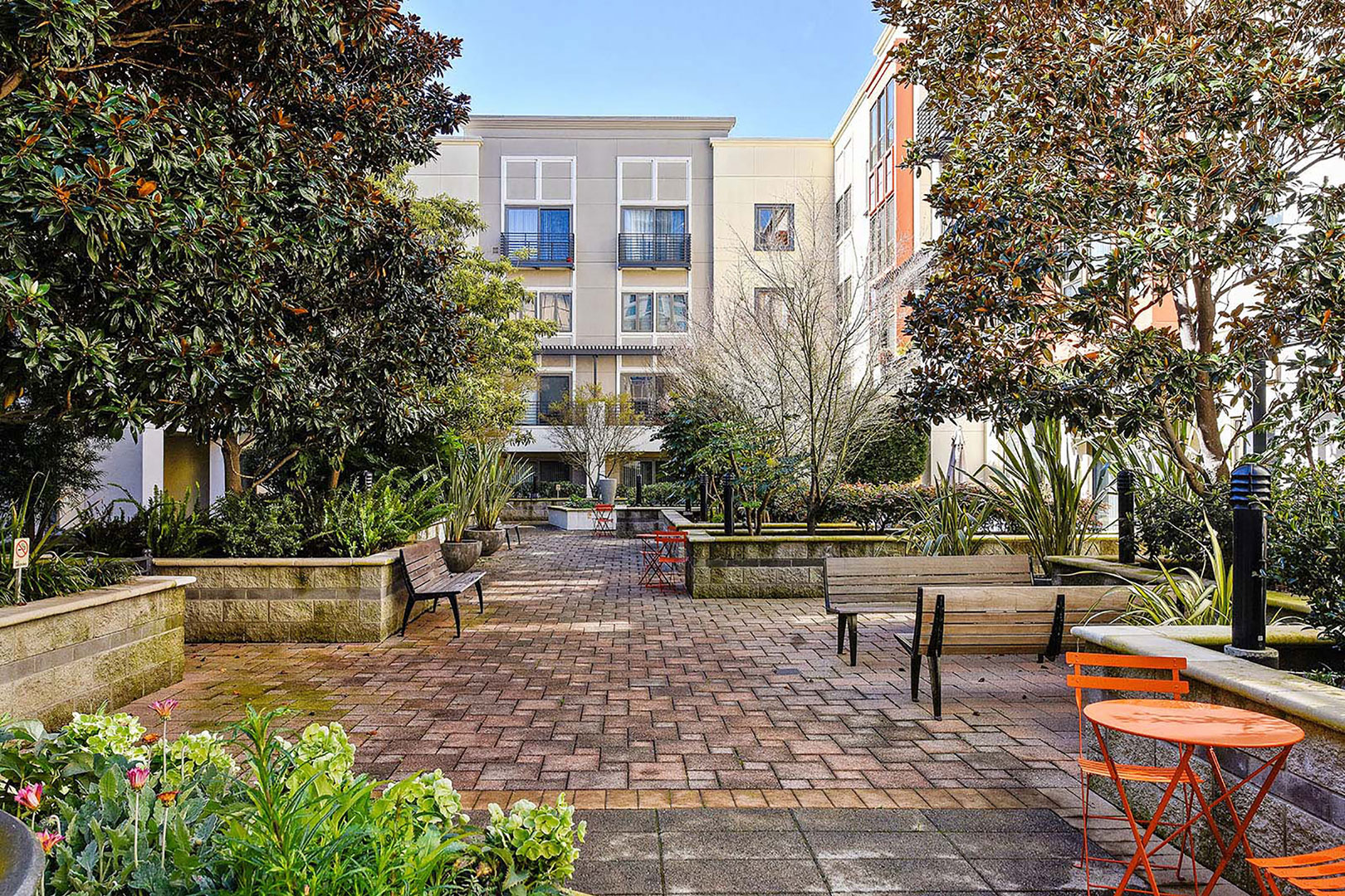 438 W Grand Ave, #401, Oakland CA