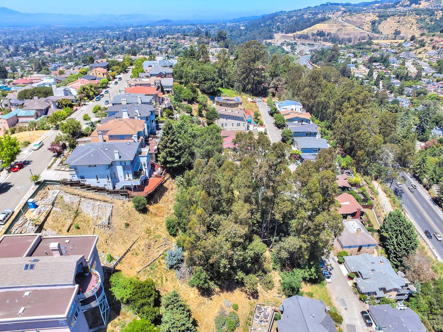 217 Sheridan Rd, Oakland CA