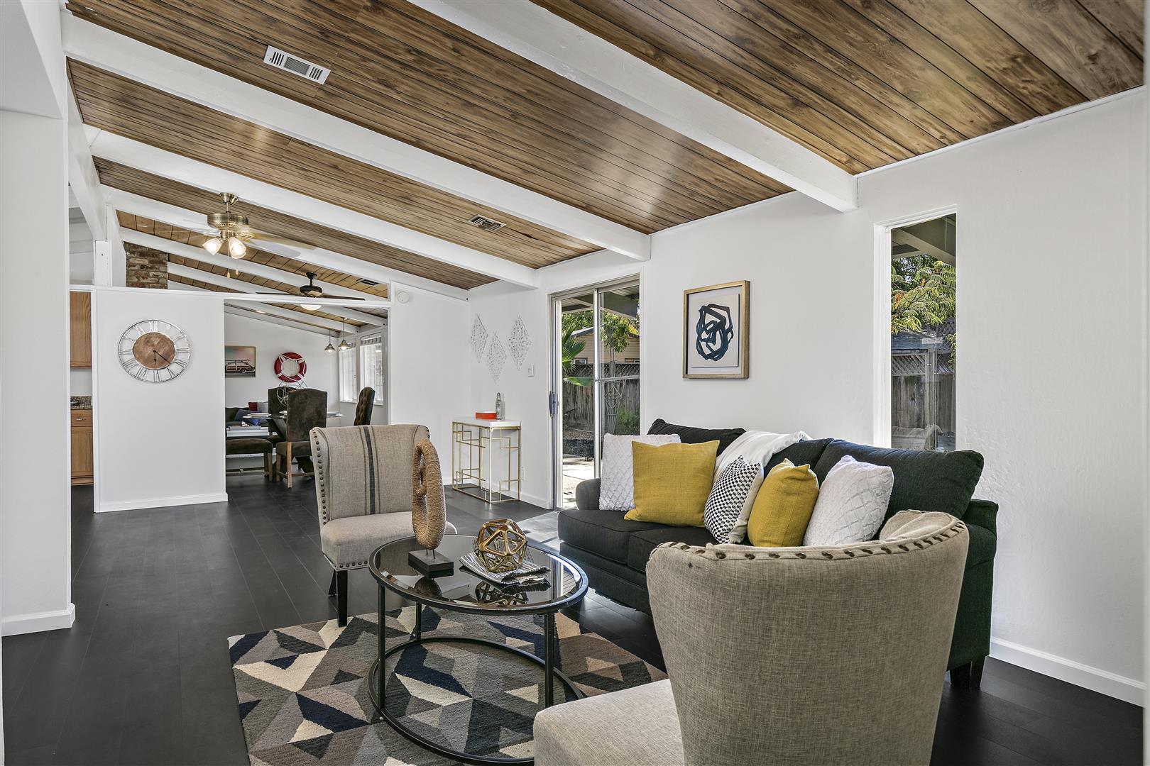 1407 Whitewood Place