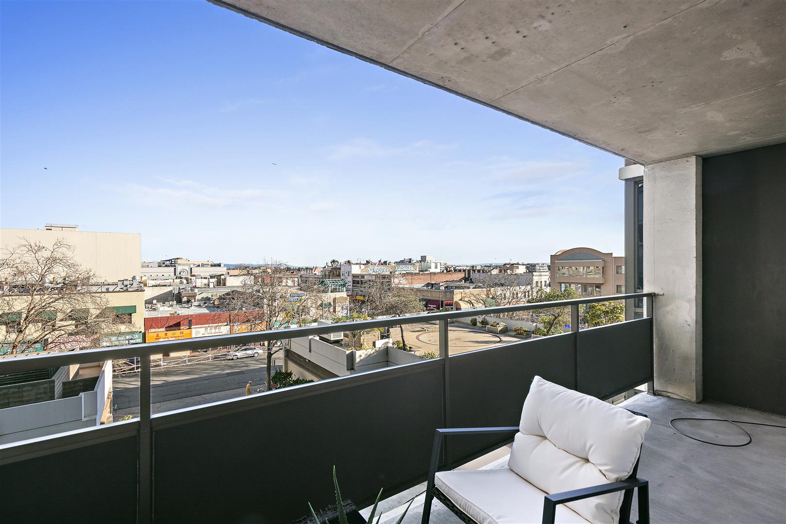 801 Franklin St, #421, Oakland CA