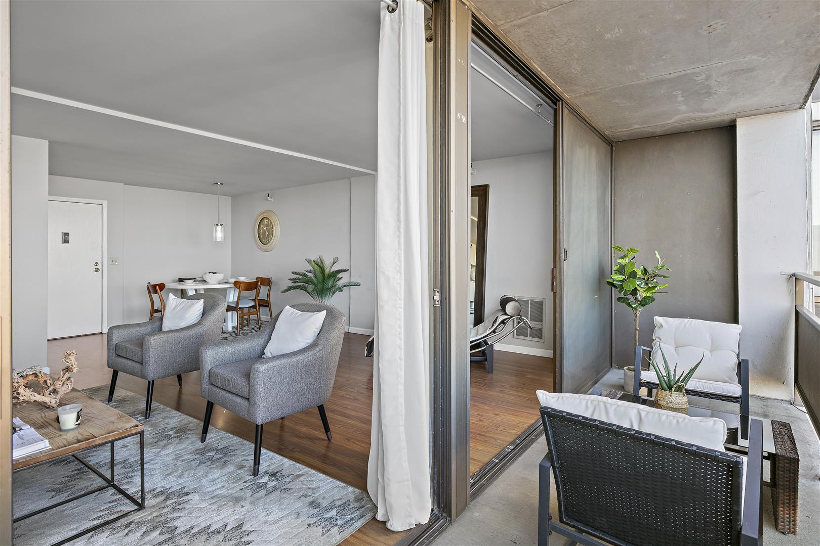 801 Franklin St, #421, Oakland CA