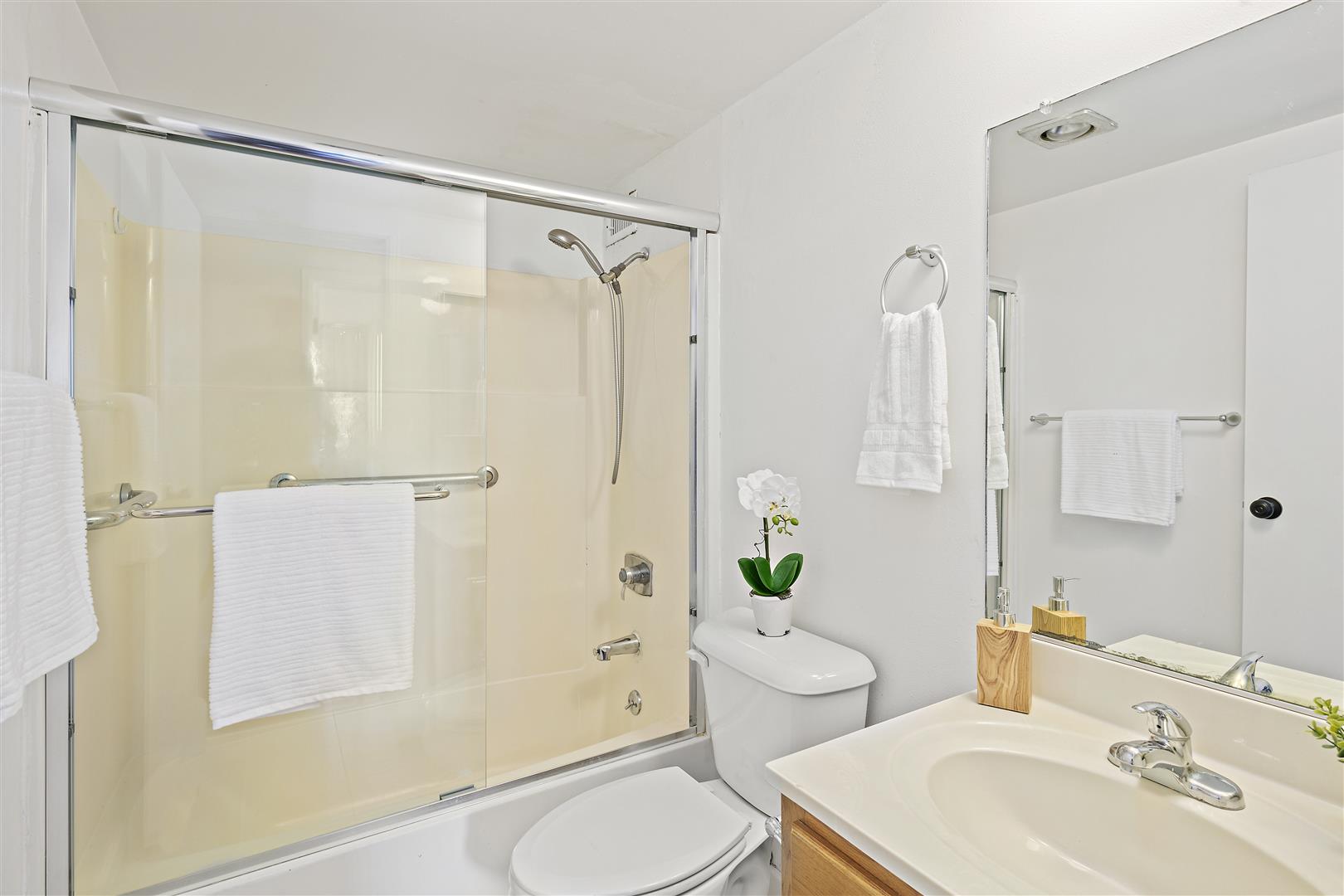 801 Franklin St, #421, Oakland CA