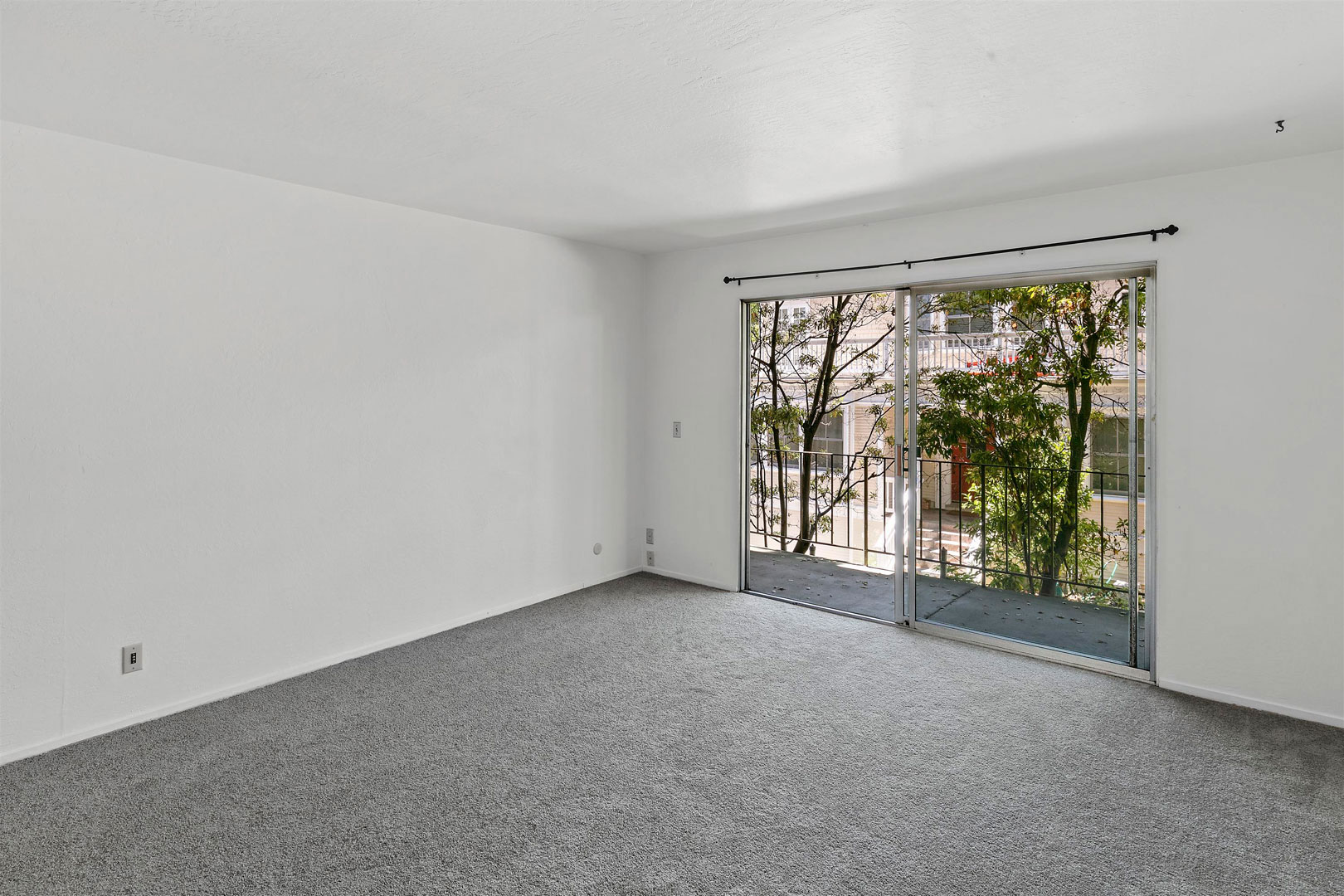 94 Bayo Vista Ave, #203, Oakland CA
