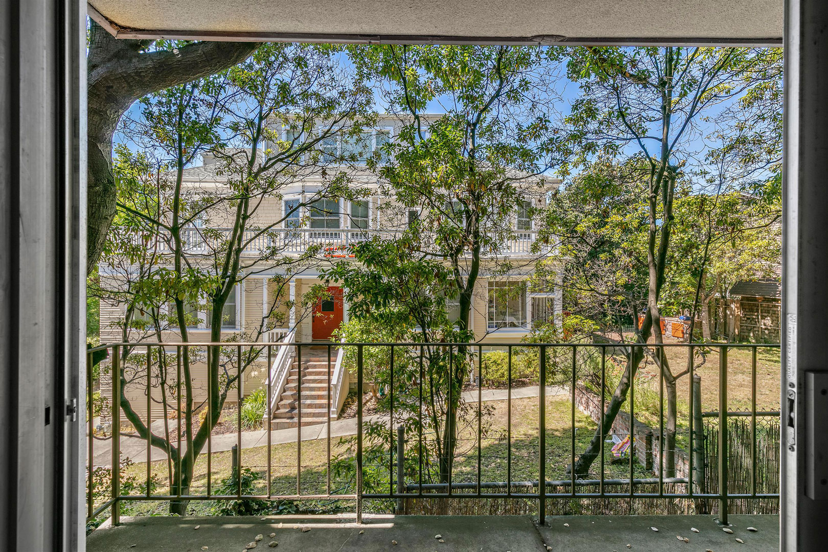 94 Bayo Vista Ave, #203, Oakland CA